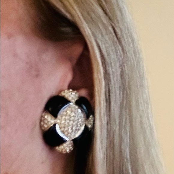 CINER Vintage Clip Earrings - Picture 2 of 2